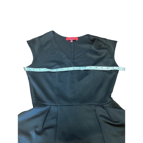 EUC Saks Fifth Avenue RED Label Black Peplum V-Neck Scuba Faux Leather Top Large - Picture 3 of 7